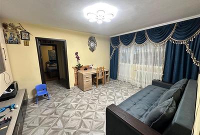 Apartament cu 2 camere semidecomandat în Podu Roș