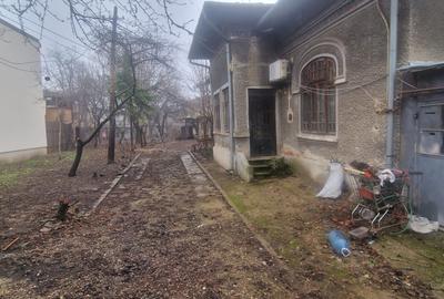 Ploiesti -Zona Parc Obor str Dr. Toma Ionescu teren 903mp+casa demolabila 109m - 3