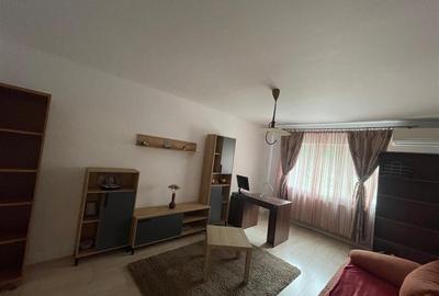 Apartament cu 2 camere decomandat, mobilat în Nicolina