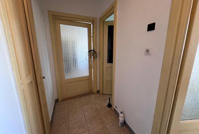 Apartament 2 camere, etaj 1, Simeria-zona Centrala - 9