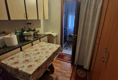 Apartament cu 1 camera decomandat, etaj 2/4, zona Metalurgiei - 2