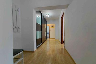 Apartament de 3 camere decomandat, 2 min metrou 1 Decembrie, etaj 7/10 - 8