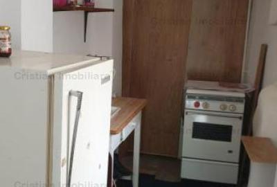 Casa 4 camere, zona Centrala, constructie caramida - 9