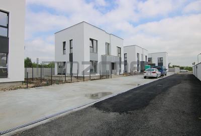 Vilă-Otopeni, 4 camere, 3 bai, 2 locuri de parcare, finisata la gri, COMISION 0% - 1