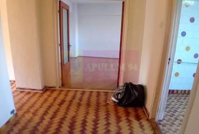 Vanzare apartament de 4 camere la Casa Poporului-stradal - 10