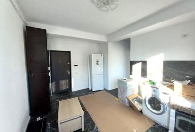 Pret redus ! Apartament tip studio , parter inalt , bloc nou , liber - 15