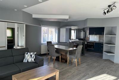 Apartament cu 3 camere semidecomandat, mobilat în Centrul Civic