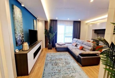Apartament cu 3 camere decomandat, mobilat în Palazu Mare