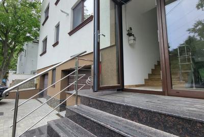 EXCLUSIV: apartament  la VILA + GARAJ | Copou - 2