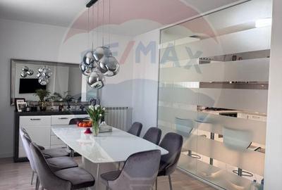 Apartament cu 3 camere decomandat în Pipera