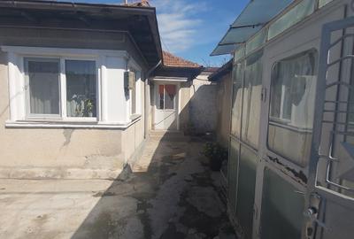 Coiciu- casa locuibila cu teren 325mp, centrala pe gaze