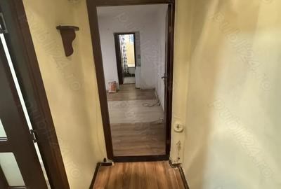 De vanzare apartament 2 camere Zona Fartec - 5