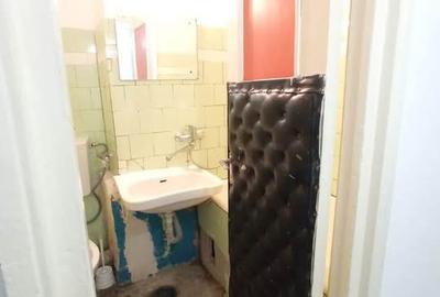 3 Camere Semidecomandat 45mp Zona Groapa- Școala 8 - 9