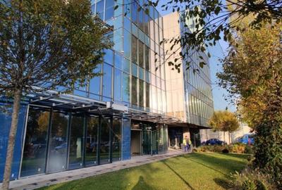 Spatiu comercial de inchiriat  - Metrou Politehnica - 1