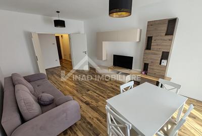 Apartament cu 2 camere decomandat, mobilat în Central