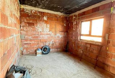 Sacalaz - Zona excelenta - Duplex spatios - 5 camere - P+1 - Locuri de parcare i - 12