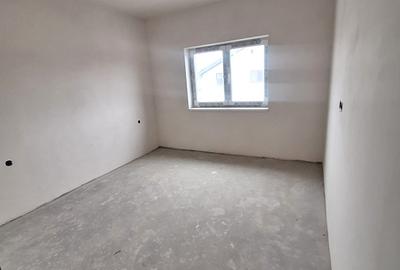 De vanzare apartament 3 camere 2 bai in Selimbar - 4