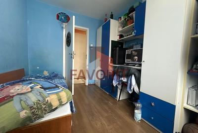 4 camere | etaj intermediar | centrala proprie | mobilat si utilat | boxa | - 9