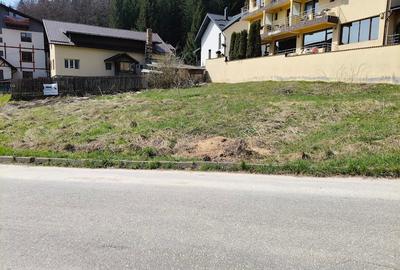 Teren intravilan de vanzare - zona partiei de schi Kalinderu - 1