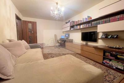 3 camere decomandate/ etaj 1 / Zona Parc Observator - 1