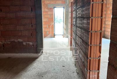 Casa individuala cu 4 camere si teren de 670 mp, Parta,  comision 0 - 16