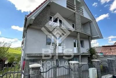 Casa spatioasa pe 3 nivele - Sigmir - 2