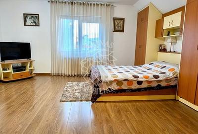 Casa 6 camere 244 mp+ Spatiu Comercial- teren 500 mp-Zona Han - 8