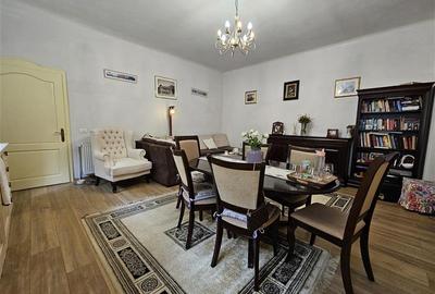 Apartament deosebit cu 3 camere str. Castelului - 14