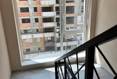 Studio, 63 mp +  8 mp balcon TVA 21% inclus, 2027 - 12