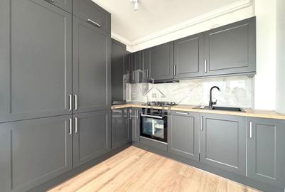 Apartament cu 3 camere semidecomandat în Florești