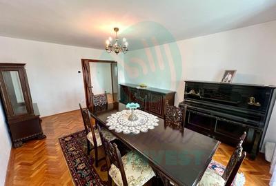 Apartament cu 4 camere decomandat în Cișmigiu