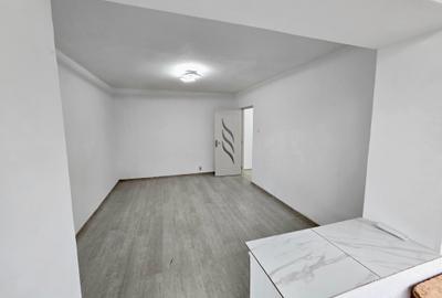 Apartament cu 2 camere decomandat Nicolina-Pizza Nico, Renovat, Etaj 2 - 2