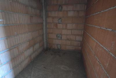Ap. noi de vanzare 2 si 3 camere + spatii comerciale - Comision 0 - 17