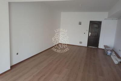 Apartament cu 3 camere decomandat în Nord