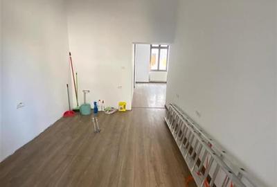 Inchiriez Spatiu  Comercial cu intrare din Bulevard - 13