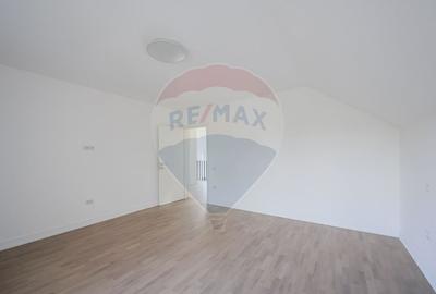 De închiriat casă renovată 2023, 5 camere, pericentral - 46