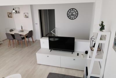 Apartament cu 3 camere de vanzare zona Tractorul bloc nou