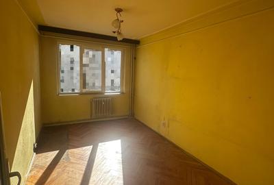Apartament cu 2 camere decomandat, etajul 4/10, zona Alexandru cel Bun - 3