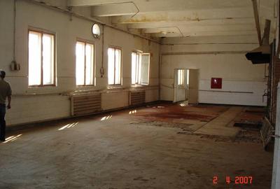 Vand hala de productie in Targu Carbunesti - 1