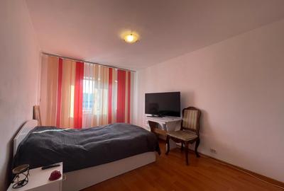 Apartament cu 3 camere decomandat, mobilat în Păcurari