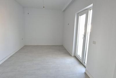 Duplex spatios cu garaj si pereti dublii - 17