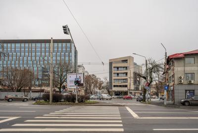 Spațiu comercial, de 120.00 mp, în Drumul Taberei