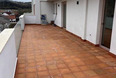 Penthouse de lux | 83 mp utili + terasă 117 mp | Etaj 3 cu lift | Zonă premium - 12