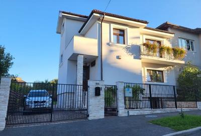 Vila de vanzare in Andrei Muresanu - 1