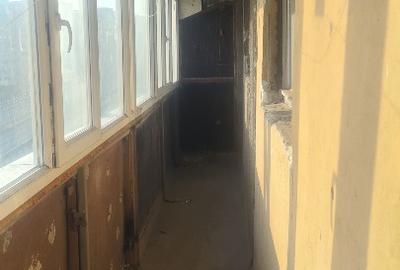 Vând apartament București Doamna Ghica numărul 8 trei camere decomandat suprafaț - 9