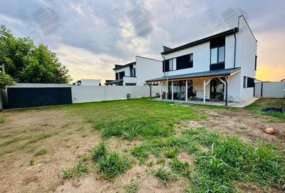 Casă cu 5 camere în Berceni