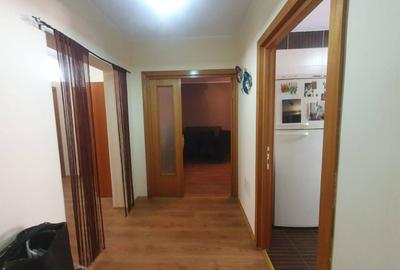 De vanzare – Apartament 3 camere -Complex Vega, Strada Tecuci - 11