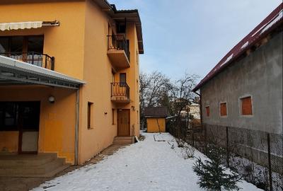Casă cu 7 camere în Central