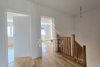 Jumatate de duplex de vanzare, modern, cu 4 camere si 2 bai, Sag, vatra satului - 3