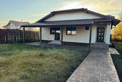 Casă parter, 3 dormitoare, teren 450 mp, Darza – Crevedia - 1